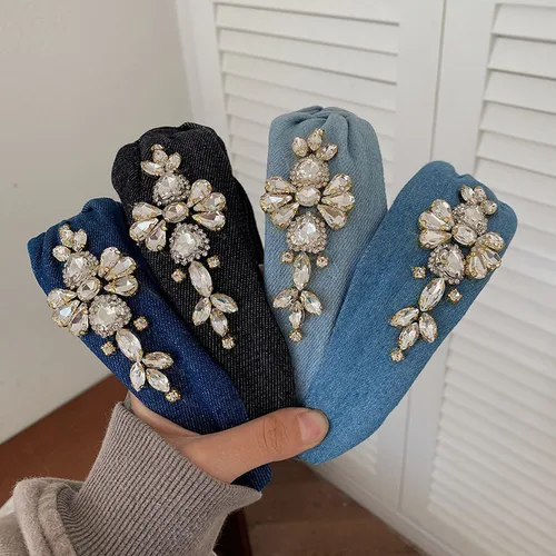 Imagen 2 del producto Nueva diadema de diamantes de cristal para mujer, diadema de tela vaquera a la moda, banda ancha anudada con lazo superior, accesorios para el cabello para mujer
