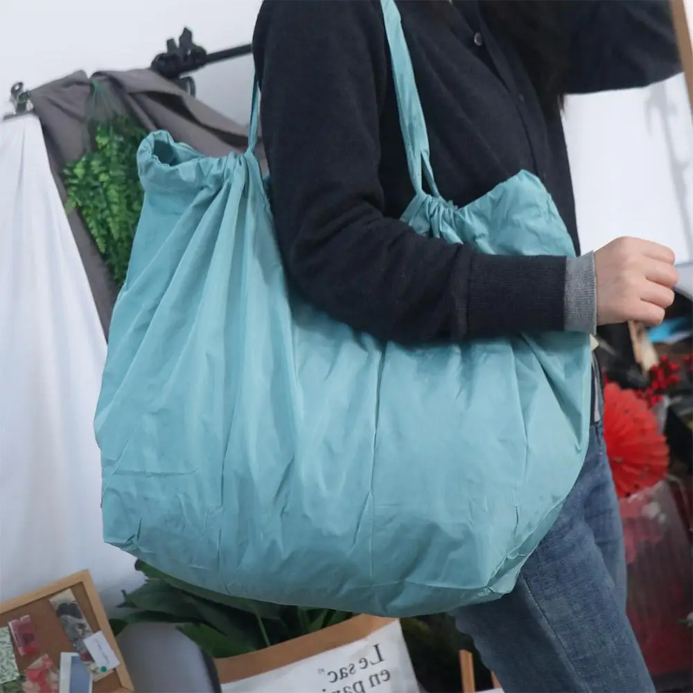 ハンドバッグ折りたたみショッピングバッグショルダーポーチ大容量折りたたみエコバッグ環境に優しいポータブル食料品収納バッグ女性