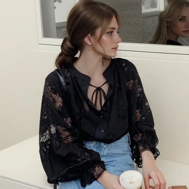 

GELITAYIN Vintage Sexy Lace Shirt For Women Fashion Lantern Sleeve V-Neck Blouse Women Tops Loose Buttons Office Lady Shirts Blu