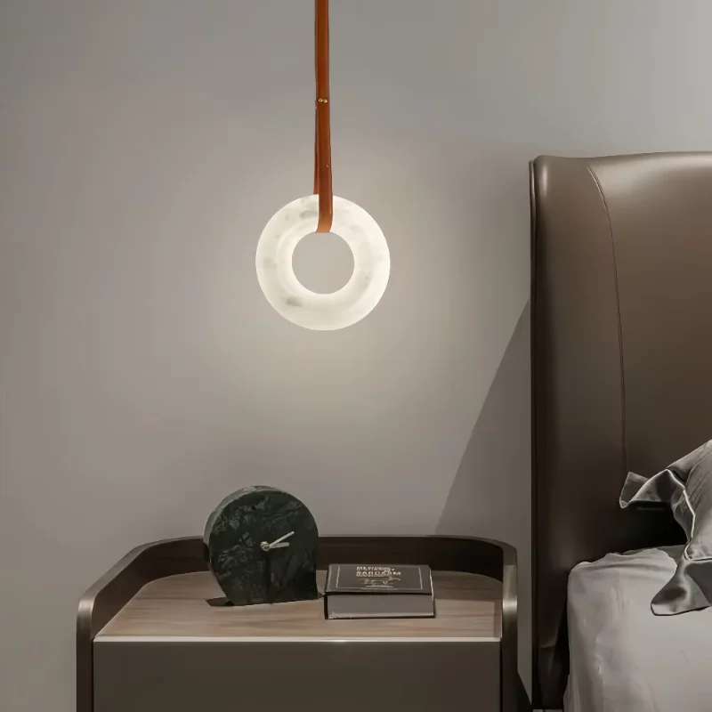 Modern Alabaster Pendant Light Luxury Natural Marble Pendant Lamp Bedroom Bedside Dining Room Creative Leather Strap Chandeliers