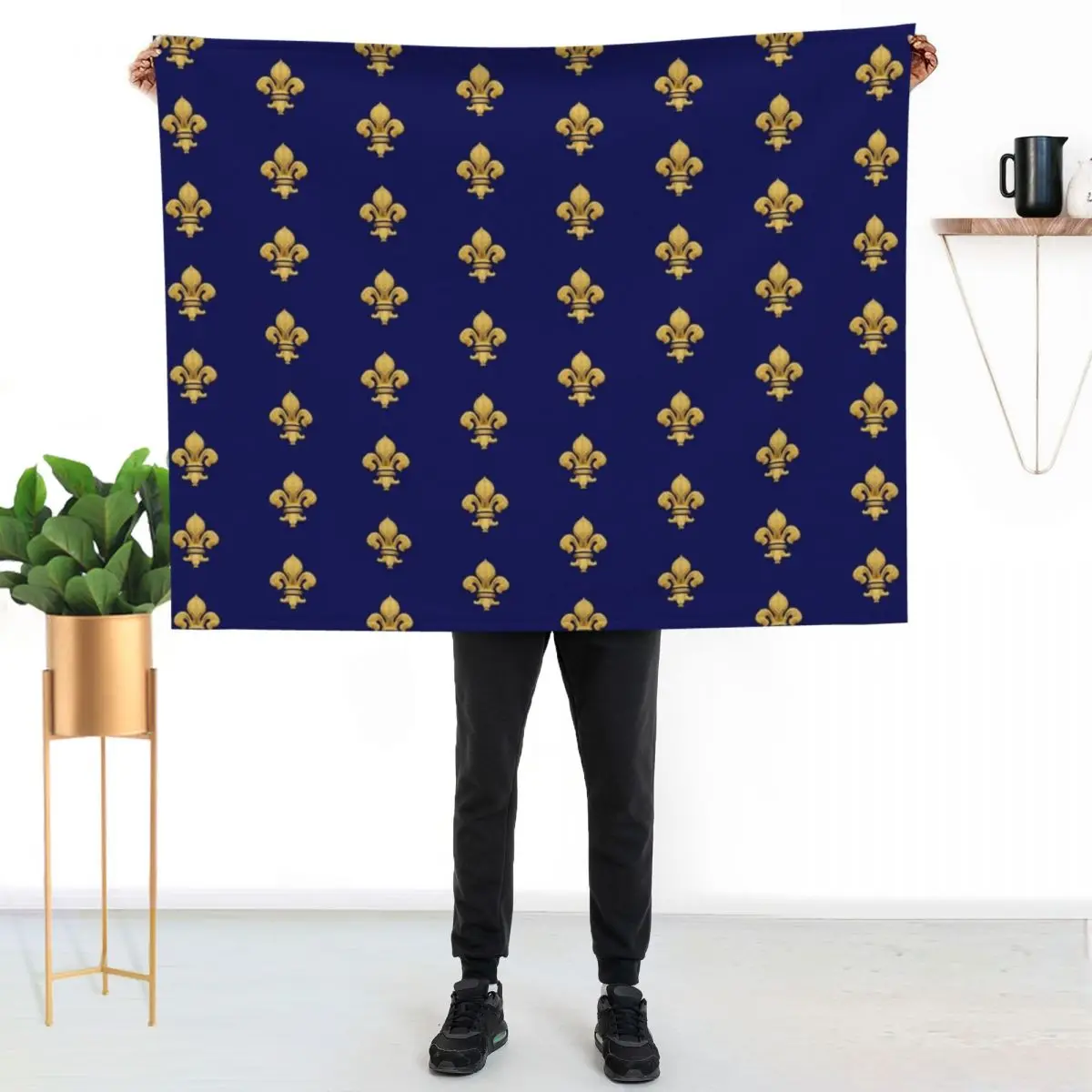 Royal Fleur de Lys Blue Throw Blanket Cozy Microfiber Throw Blanket for Home Bedroom