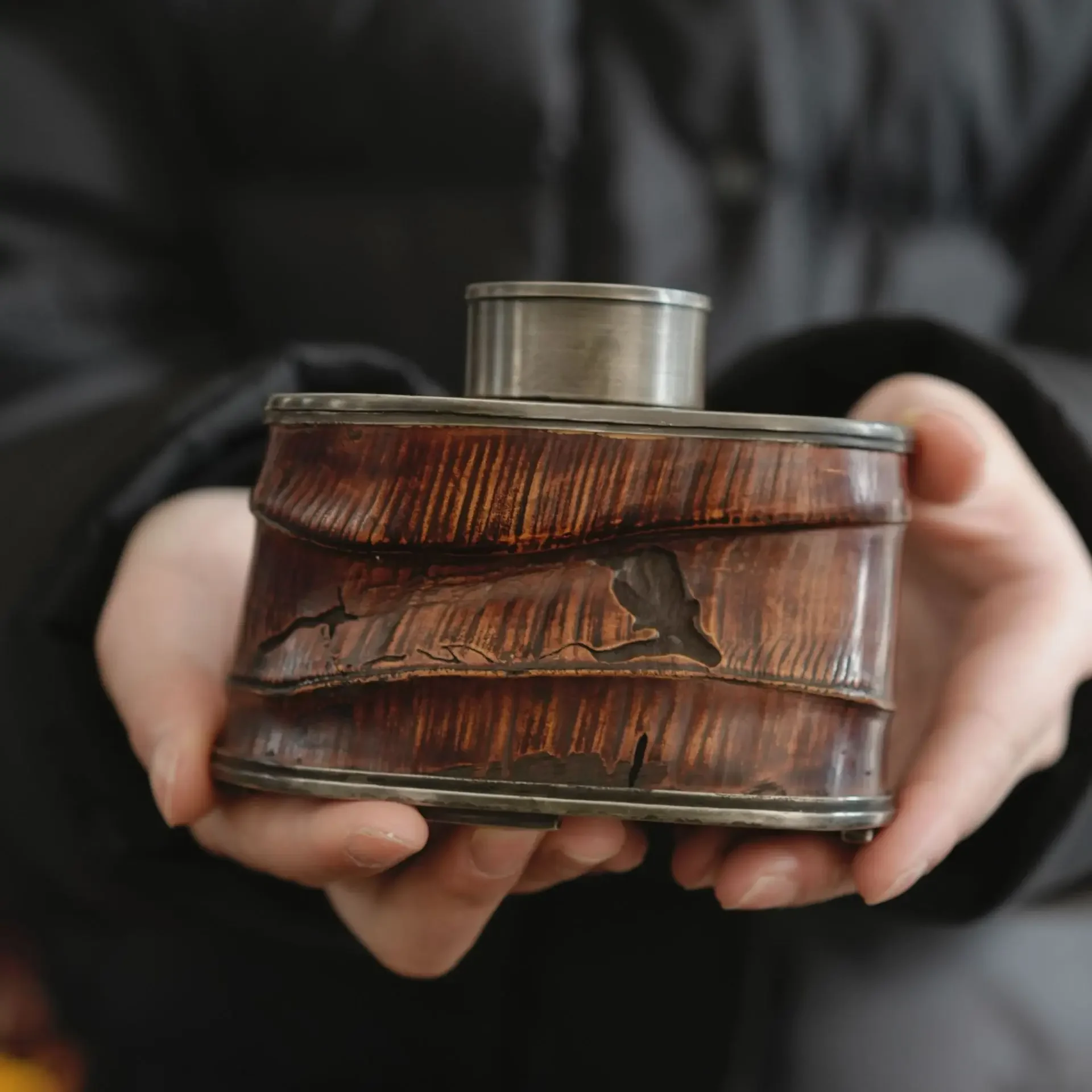 

Old Nanzhu tea pot, sealed portable tea warehouse, handmade tea ceremony utensils