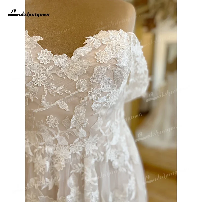 Vestidos de novia bohemios de corte en A para mujer, vestidos de novia sexys con escote en forma de corazón y hombros descubiertos, Apliques de encaje sin espalda, bata de barrido de tul