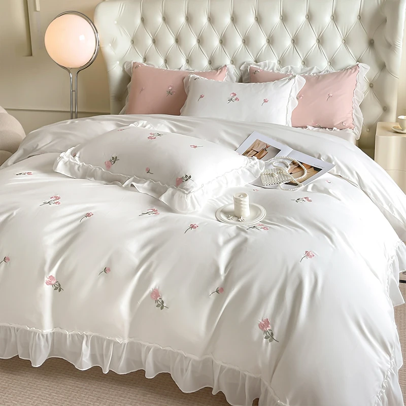 

4Pcs Rose Flowers Embroidery Lace Ruffles White Wedding Bedding Set 100% Cotton Duvet Cover Set Flat/Fitted Bed Sheet Pillowcase