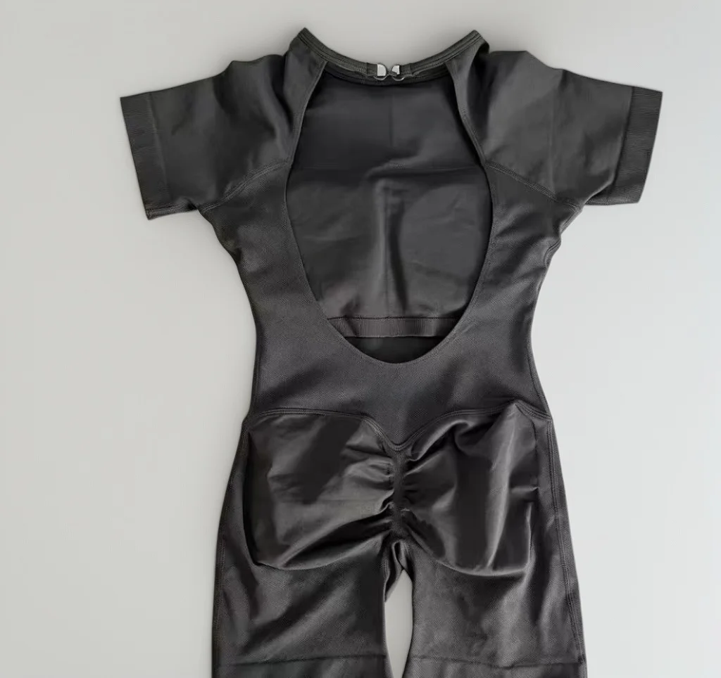 Damen Kurzarm Rückenfreier Gym-Jumpsuit Nahtloser Einteiliger Workout-Bodysuit Bauchkontrolle Yoga-Shorts Romper DFYNE-Stil – Detail 9