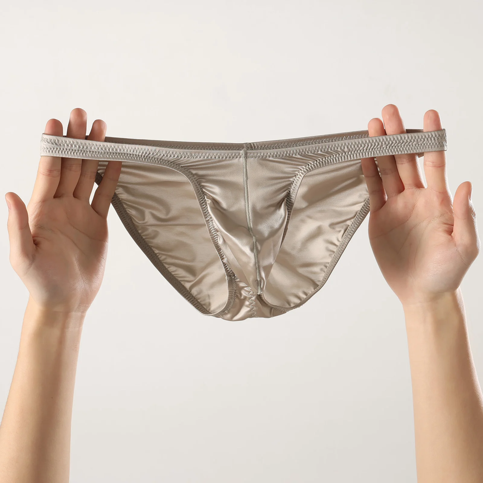 Satin Sexy Glänzende Unterwäsche Herren-Slips Tiefsitzende Bikini-Unterhosen mit Weichem Po-Pouch Männliche Po-Formende Höschen Slim Fit – Detail 10