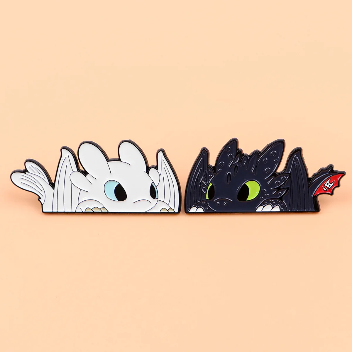 

Dragon Toothless Brooch Cartoon Enamel Pin Anime Pins Fine Jewelry Fashion Accessories Cosplay Decorations Child Birthday Gifts
