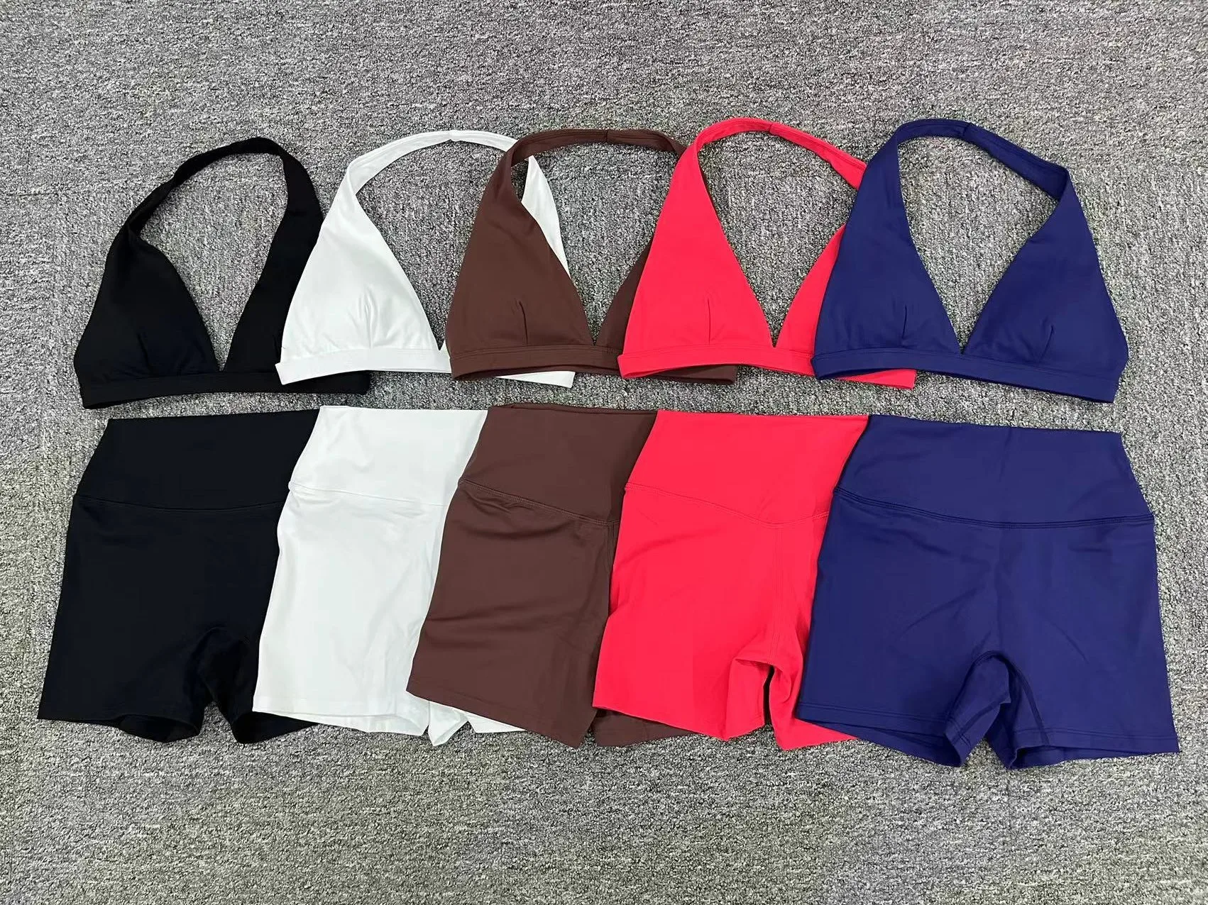 Workout Set for Women Quick Dry Yoga Outfit Seamless Sports Bra High Waist Gym Leggings with Pockets Running Fitness