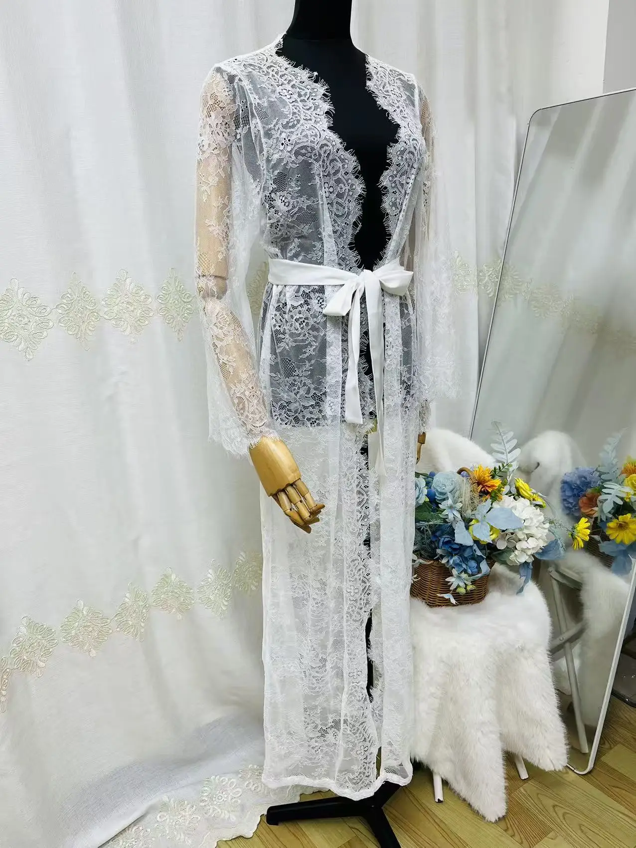 Elegant Full-Length Lace Embroidered Robe for Women Bridal Morning Boudoir Lingerie Lounge Kimono Female White Nightwear Pajamas