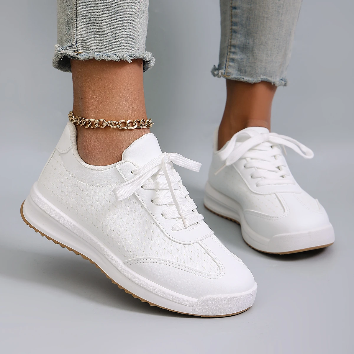 

Новые весенние женские спортивные туфли: модные, дышащие, легкие, нескользящие, износостойкие, повседневные, на плоской подошве.