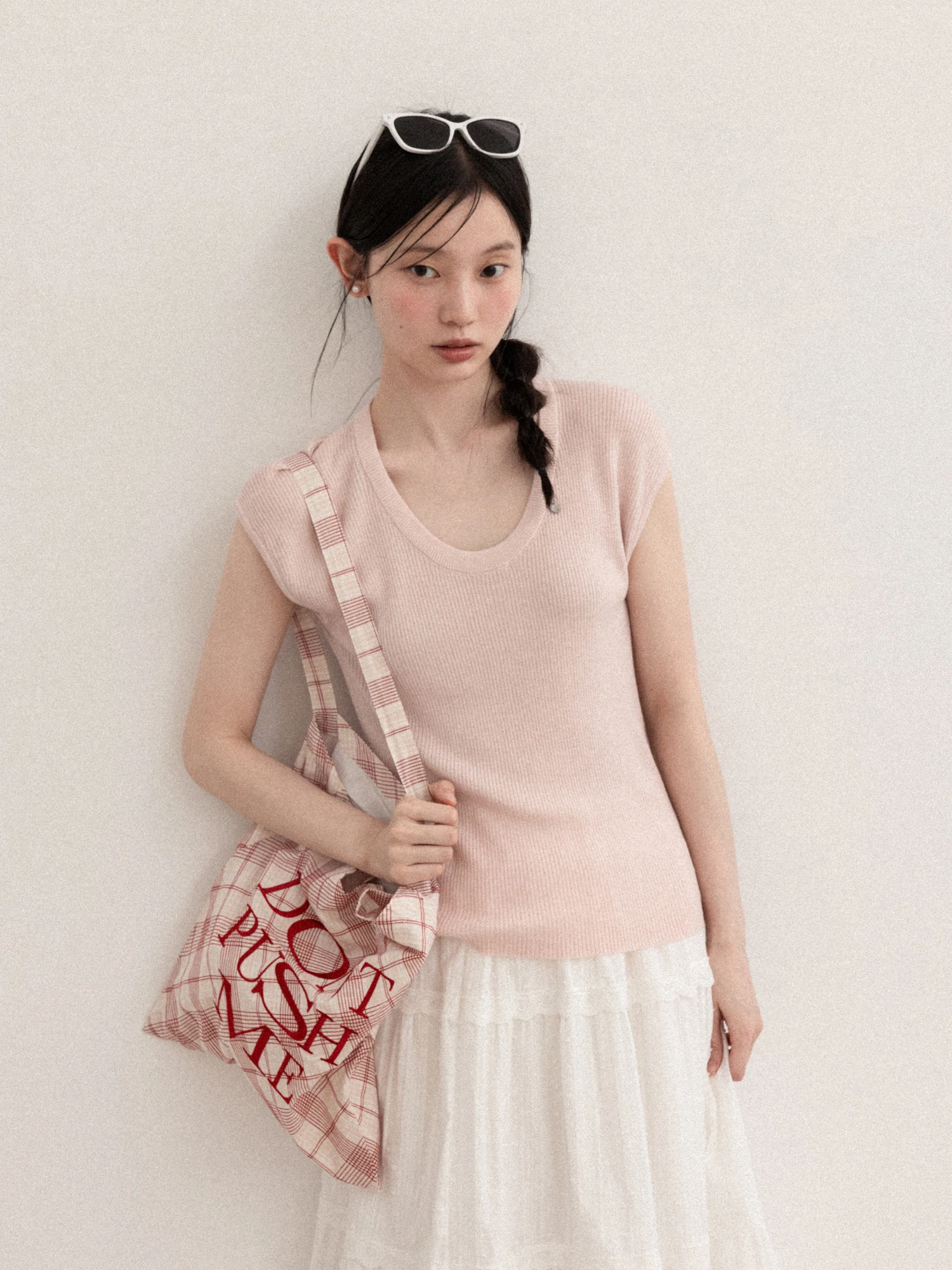 

Pink U-Neck Short Sleeve Knitted Sweater Women's Loose Slimming Top Casual Style Spring Fashion Korean Aesthetic Yangcheng Story