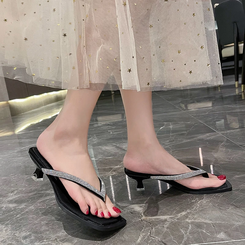 2024 Summer New Fashion Rhinestone Slides Women High Heel Mules Shoes for Women Square Toe Clip Toe Flip Flops Zapatos Mujer