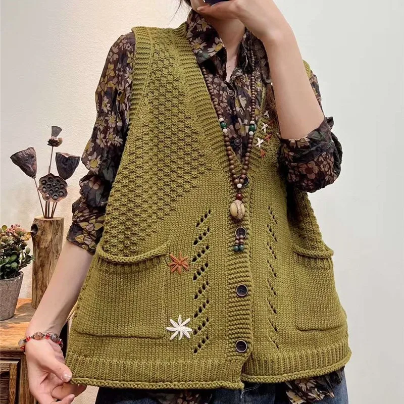 Vintage Sweater Vests Women Elegant Knitting Loose Autumn Hollow Out Embroidery All-match Fashion New English Style Sleeveless