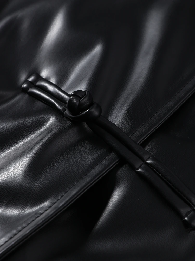 Damen Kunstlederjacken mit Stehkragen, Froschknöpfen und Gürtel, Streetwear, Langarm, Einreihig, Lockere Oberbekleidung – Detail 7