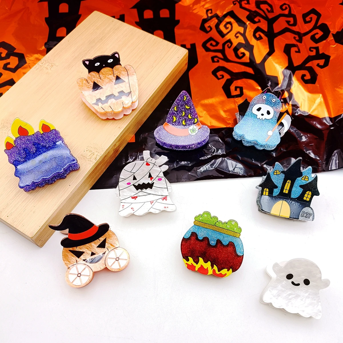 

9PCS NEW Halloween Horror Series Hair Claw Acrylic Claw Clips Pumpkin Ghost Crab Hair Clips for Women Girls INS Hair Accessories