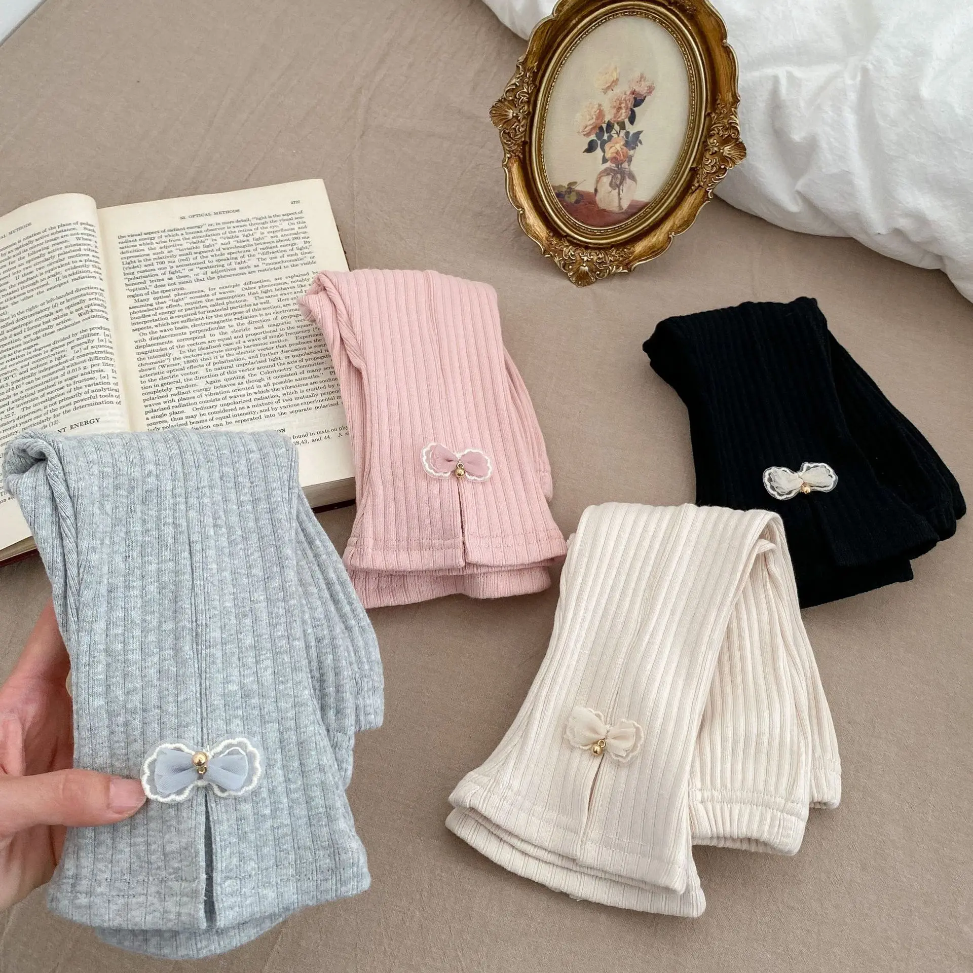 2026 Autumn New Baby Girl Bow Leggings Toddler Solid Trousers Cotton Infant Girl Flared Pants Baby Clothes