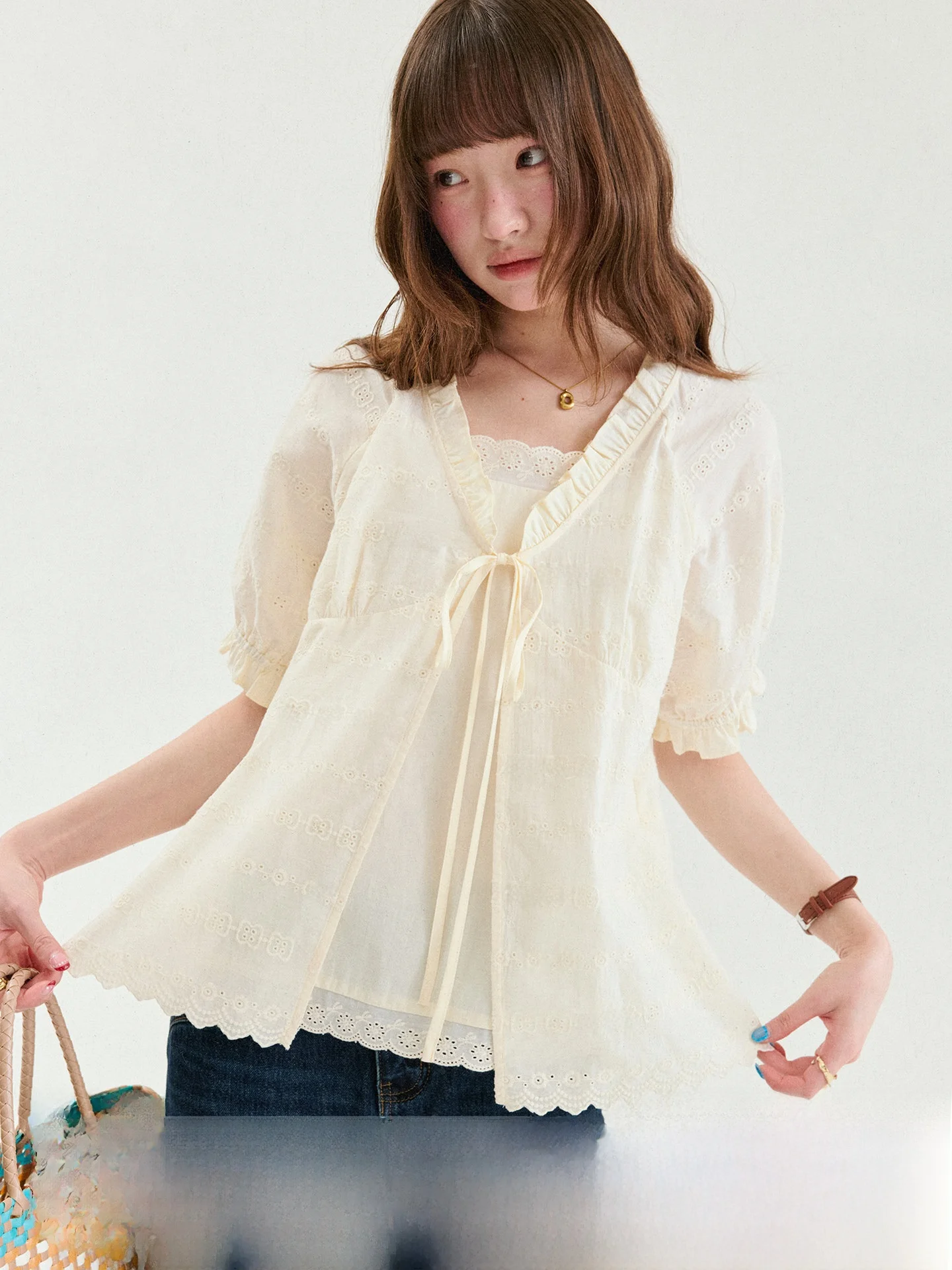 AMUU Original Spliced Pure Cotton Embroidered Shirt Women's Summer New Style Bow Tie Flower Top Breathable Loose Fit