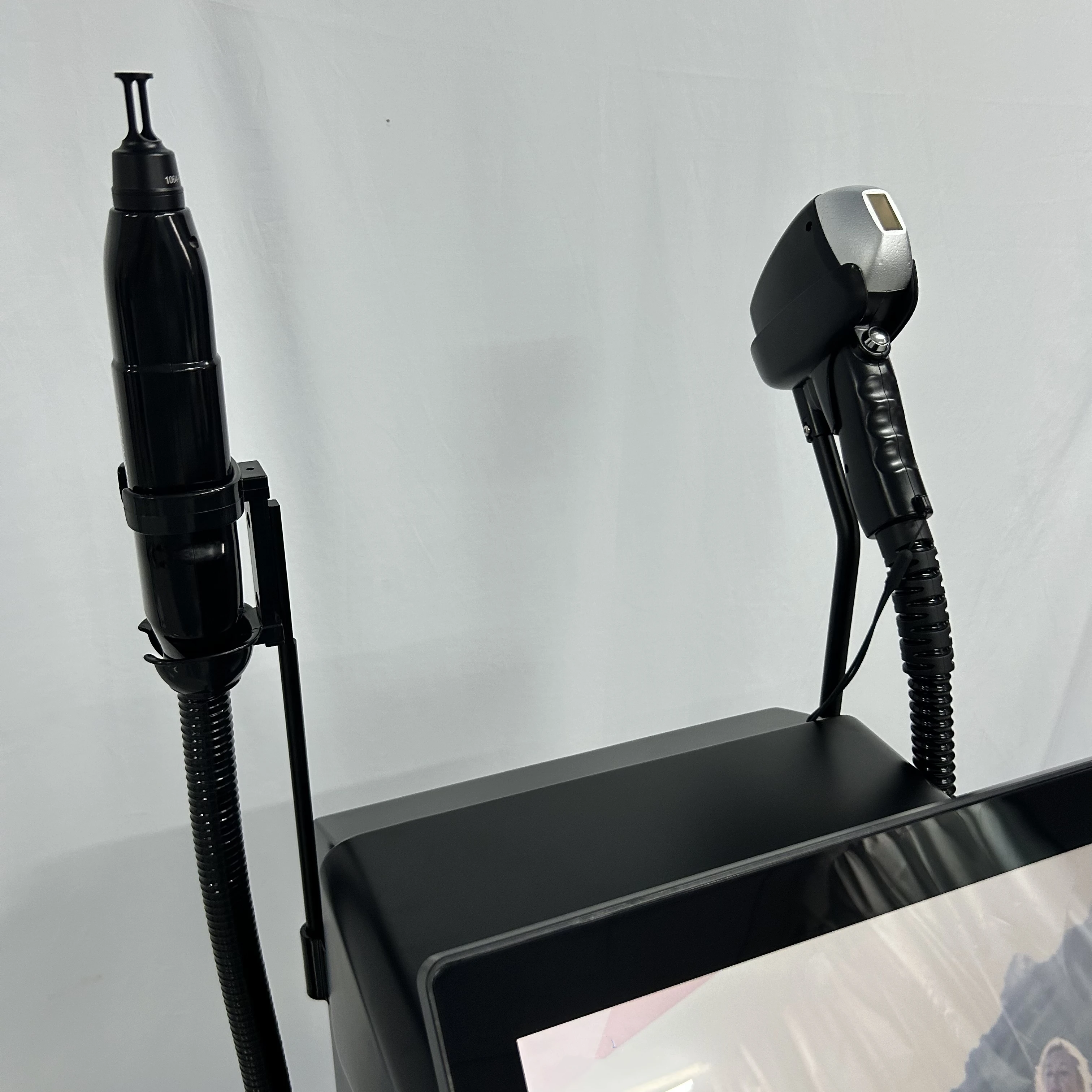 المهنية ديود إزالة الشعر بالليزر معدات الليزر بيكو ثانية آلة الوظيفة المزدوجة للتصبغ وإزالة الوشم