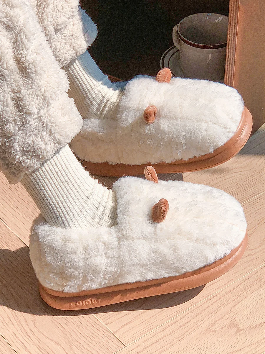 Belles pantoufles d'hiver pour femmes, pantoufles de maison en coton, dessin animé mignon, cerf de noël, chaussures de maison antidérapantes, nouvelle collection