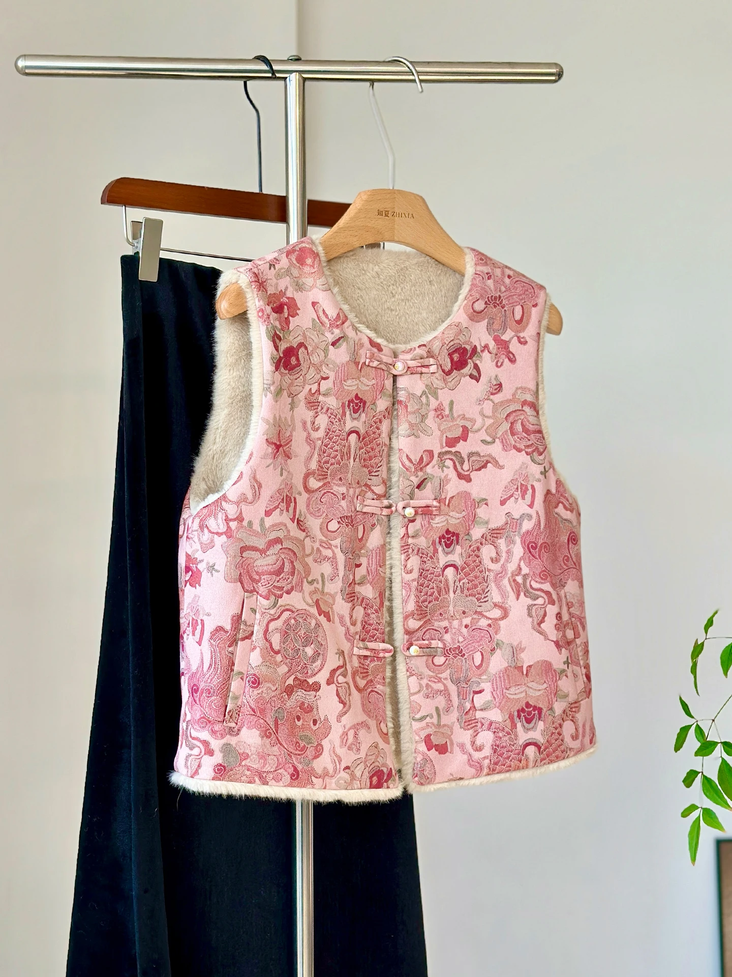 

Pink to Make You Younger Double-Sided Wear New Chinese Style Vest Young Thick Furry Outer Warm Sleeveless National