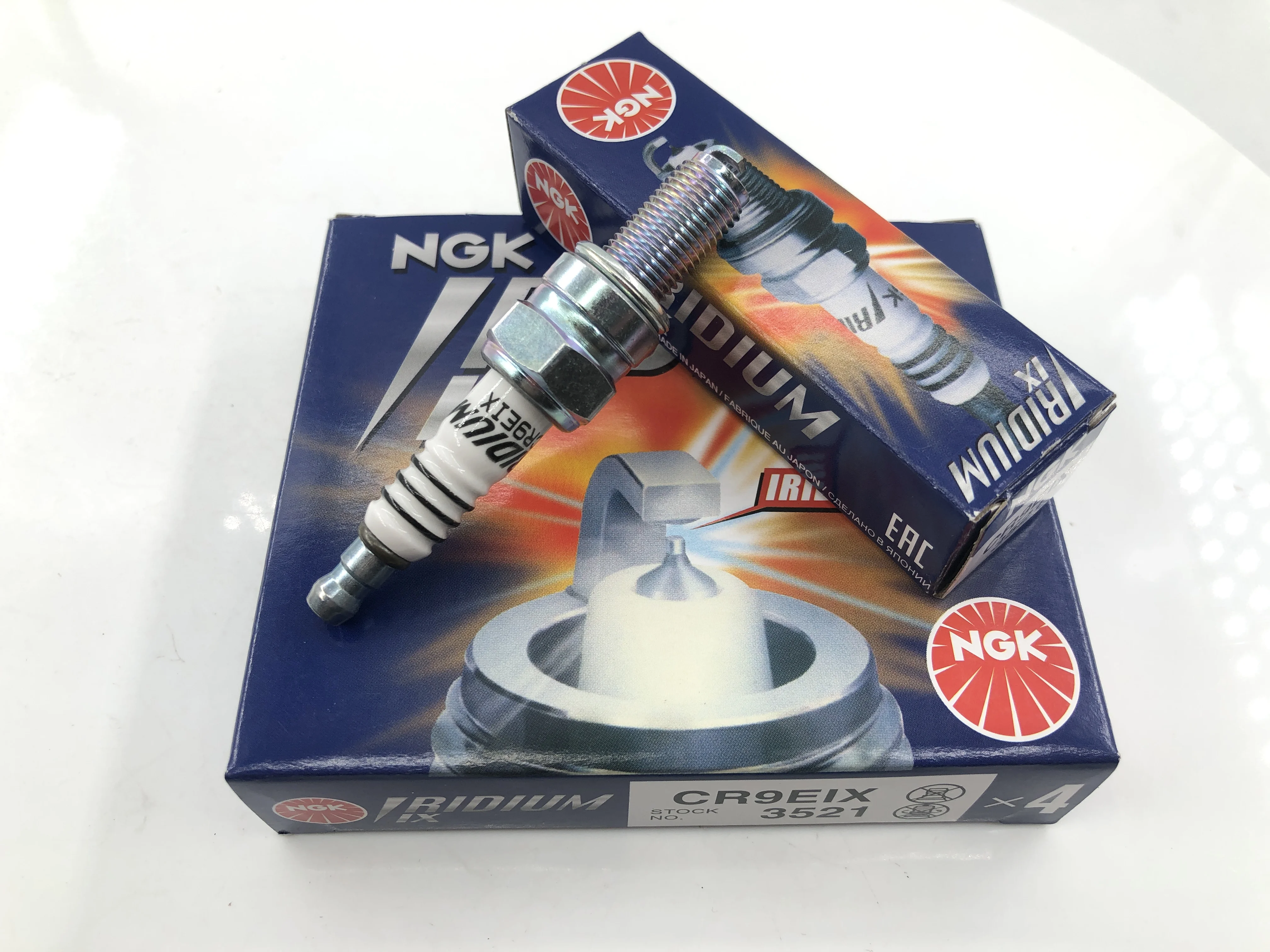 

4pcs Iridium Spark Plug for Cannondale C440R E440 X440 Ducati 749 ST3 Aprilia RSV4 R Husqvarna TE250 TXC 310 CR9EIX U27ES-N-ZU