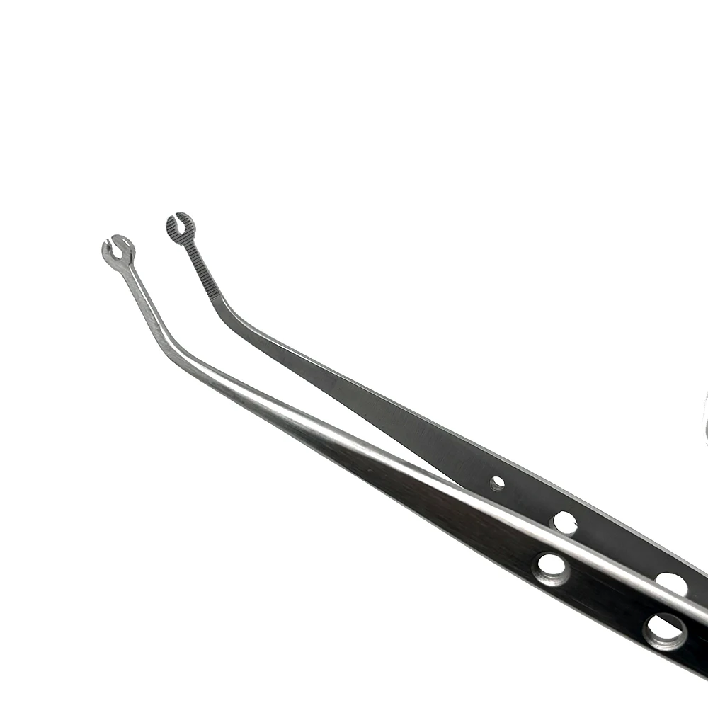 

1PCS Dental Surgical Suture Tweezer Tip With Hole Operation Stitching Tweezer Suture Corn Tweezers Dressing Forceps Serrated Tip