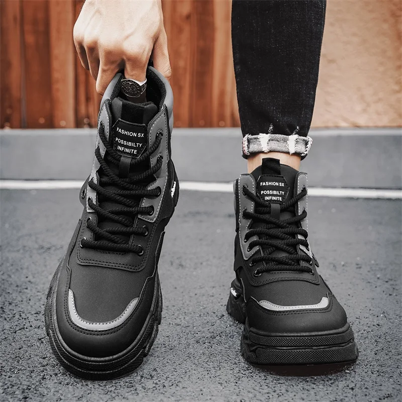 

Высокие мужские повседневные туфли, осенние и зимние ботинки на толстой подошве, увеличивающие рост, модный и универсальный стиль жесткого парня.