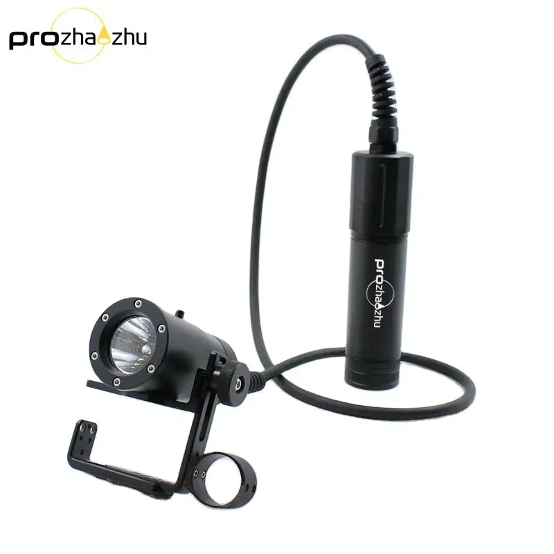 Professional XHP70 LED 4000 Lumen กระป๋องดําน้ําแบตเตอรี่ IP68 150M 3 โหมดดําน้ําไฟ