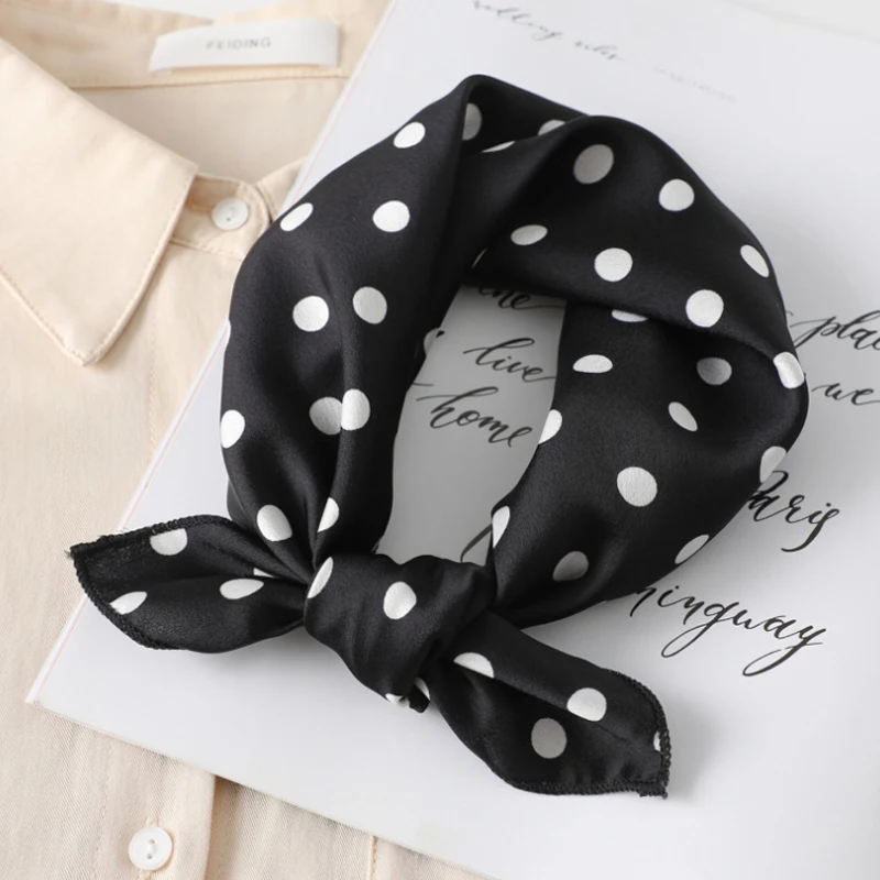

Women's Fashion Small Square Scarf Satin Neckerchief Multi-Function Decorative Scarf For Ladies Daily Wear Accessories