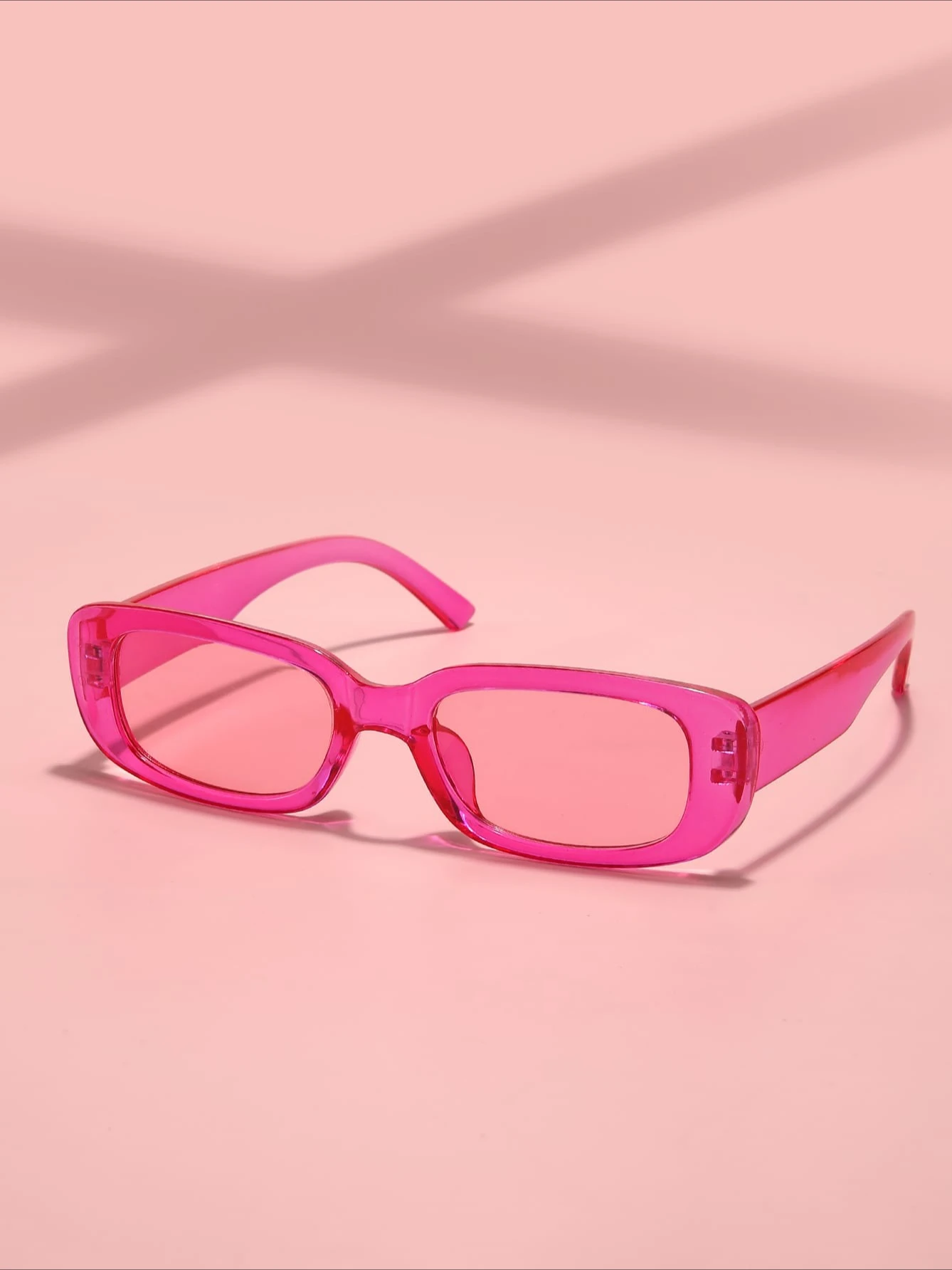 نظارات شمسية عصرية عصرية للجنسين هيب هوب بلون هلامي للحماية من الشمس، مضادة للوهج، مناسبة للسفر والعطلات.