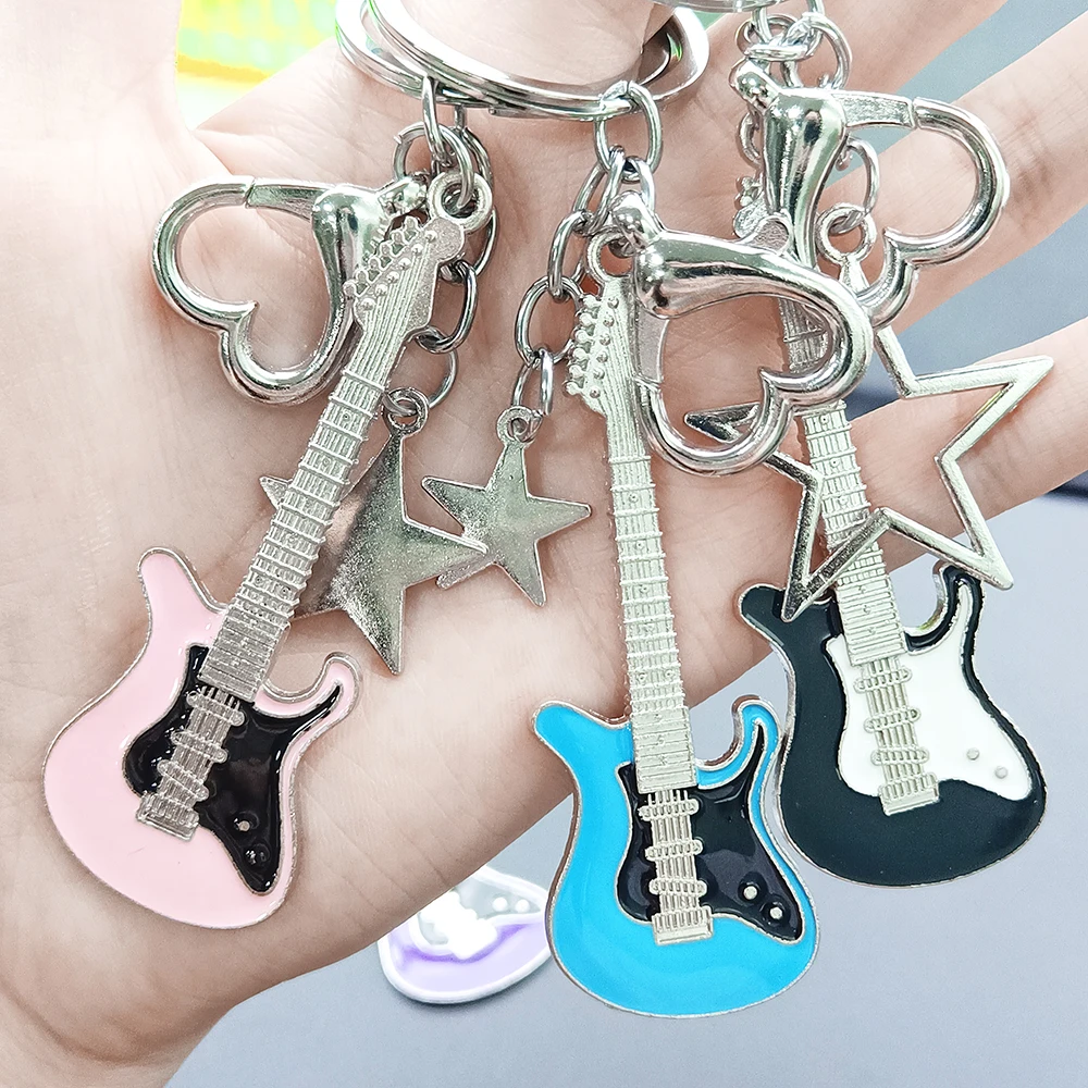Kreativer Schlüsselanhänger für Musikliebhaber: Metall-Bassgitarren-Anhänger, Personalisiertes Geschenk für Musikfans – Detail 3
