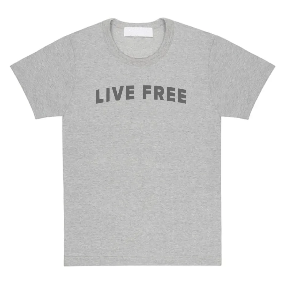 The Live Free Tee América Celebridade Charlie Kirk Camiseta de Algodão Solta Casual Mulheres/Homens Camiseta Moda O-pescoço Macio Camiseta Feminina