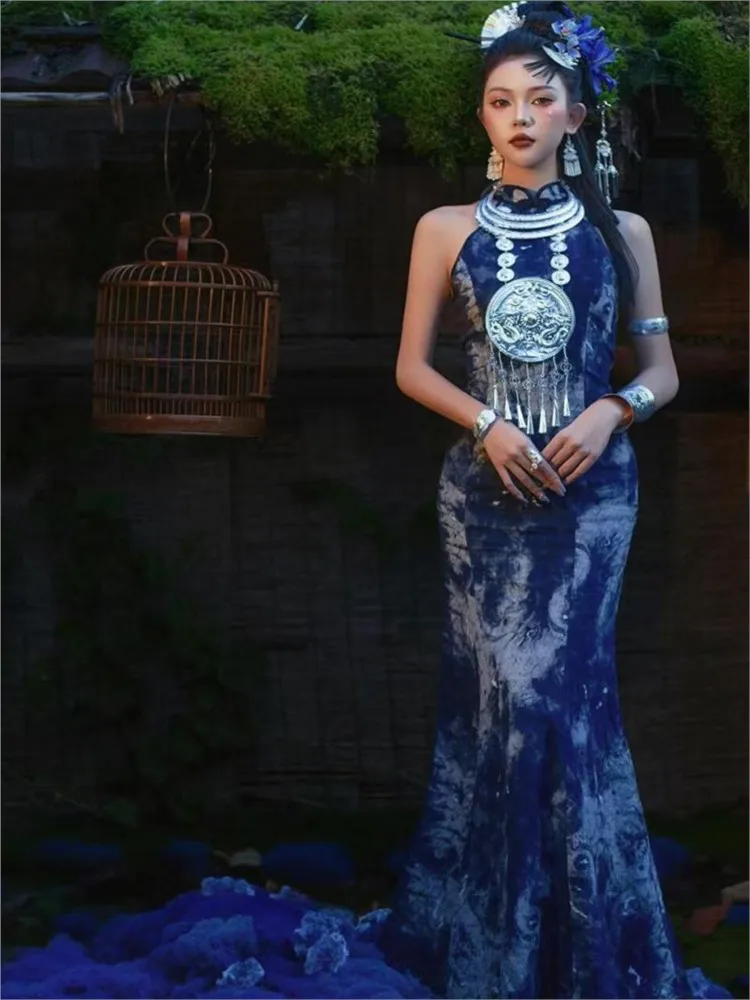 

Classical of clothing ink-wash tie-dye tail-length dress long cheongsam ethnic style photography