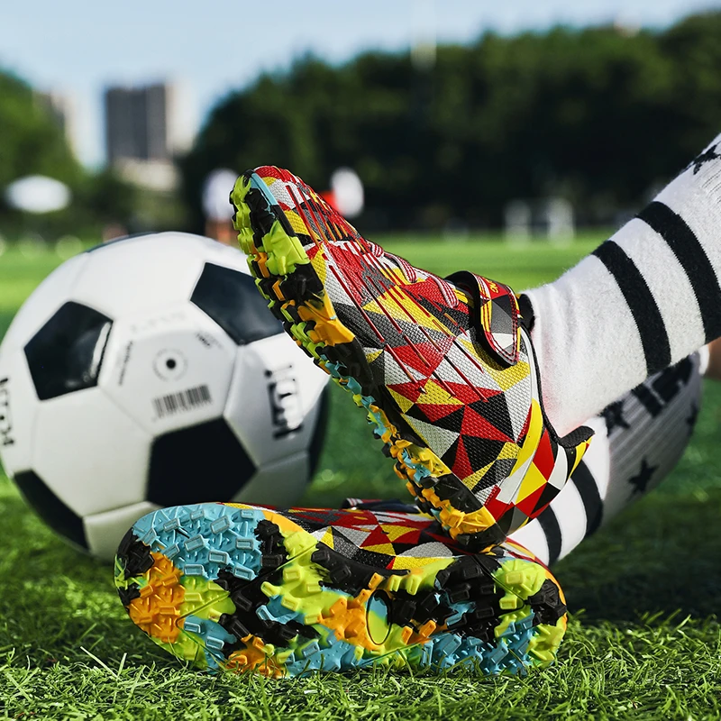 Chaussures de football coordonnantes pour enfants, chaussures de football colorées pour enfants, chaussures de gazon pour garçons, baskets de futsal pour enfants, motifs géométriques