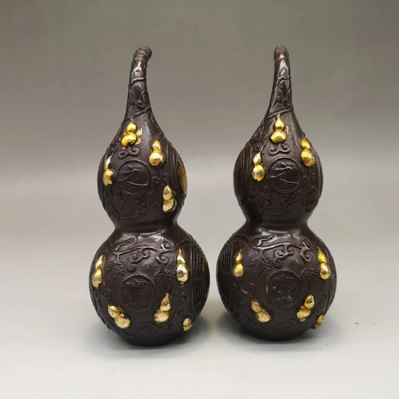 A pair of for decoration. Brass and copper gilded gourds with the Eight Trigrams symbol, home living room d