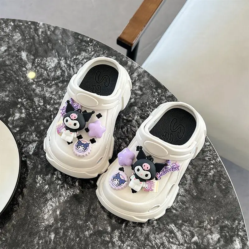 

Садовая обувь Sanrio Kuromi для девочек, летние детские сандалии из ЭВА с героями мультфильмов, дышащие уличные модные новые тапочки Kawaii в стиле аниме