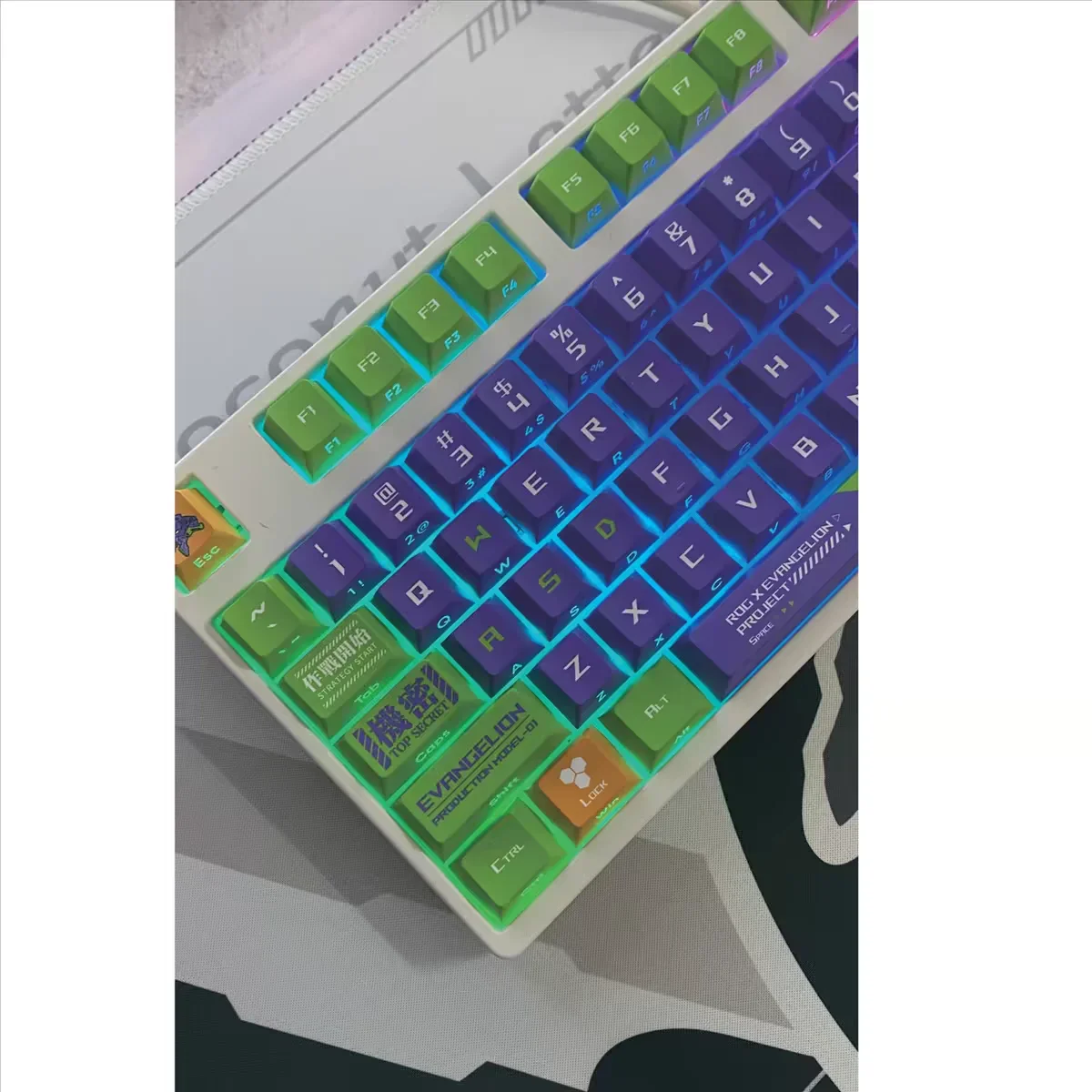 

The first machine keycap is engraved with light on the side of the original factory high EVA high-value mechanical keyboard keyc