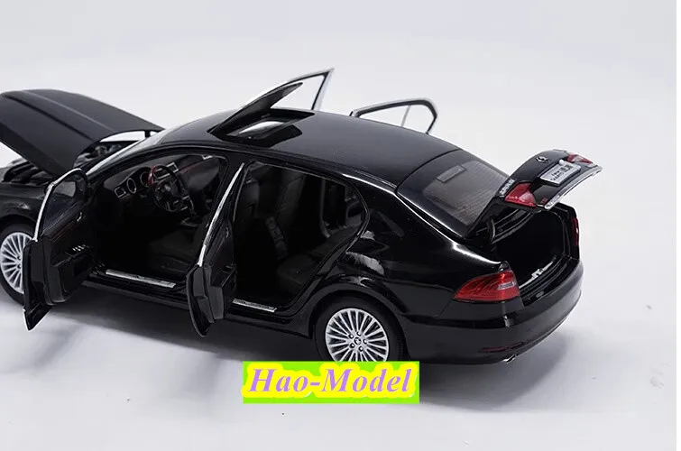 1:18 Shanghai Volkswagen Skoda Superb Alloy Diecast Model Car Gifts Ornaments