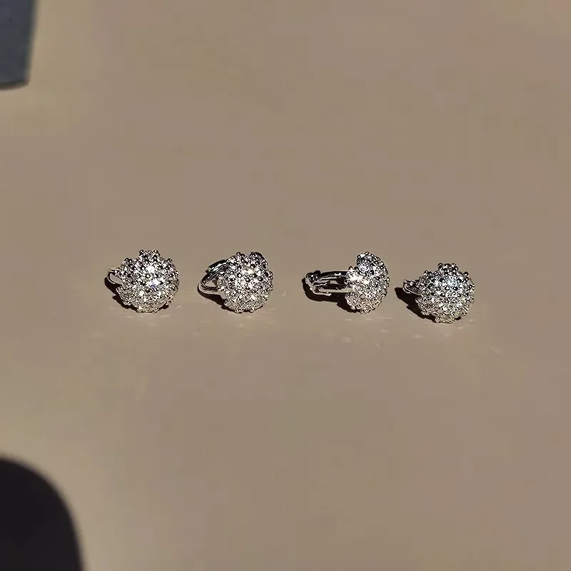 925 Sterling Silver Korean Version Fashionable Small Earrings Hydrangea Style Unique Exquisite Small Earrings for Women