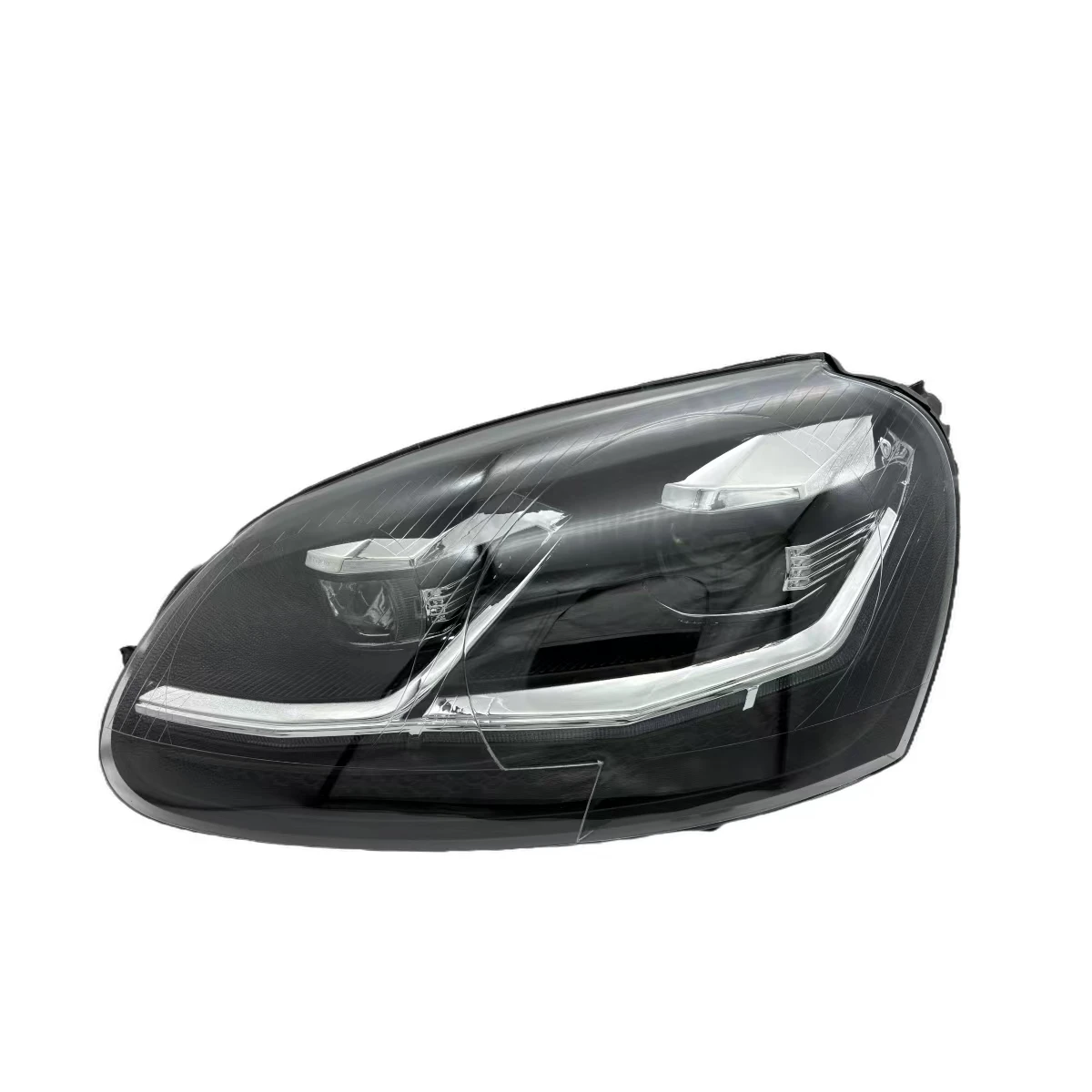 

Комплект фар для Golf MK5 2003-2008: Обновленные передние LED-фары с ДХО