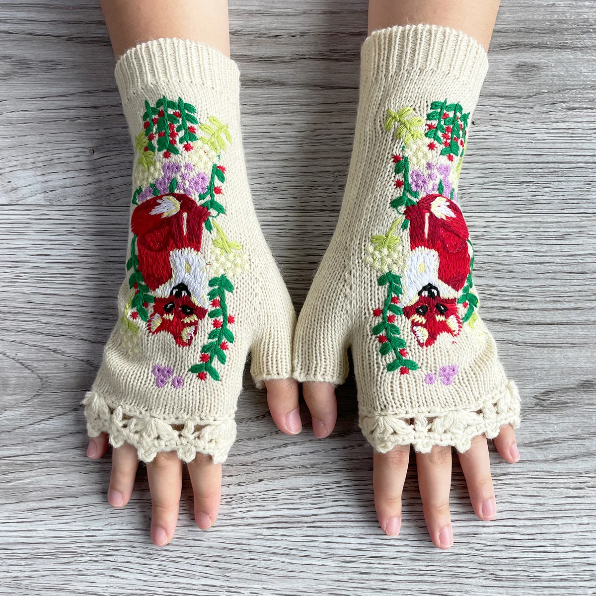 Autumn and Winter New Fox Warm Embroidery Knitted Gloves Woolen Gloves Women