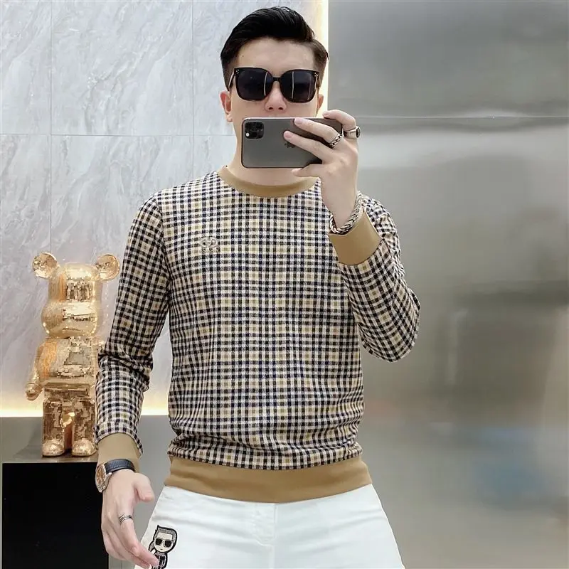 Top Tight T Shirt for Man Plaid Slim Fit Men's Clothing Sweatshirts Round Neck New Funny Korean Luxury Fashion Trends 2024 Tee F