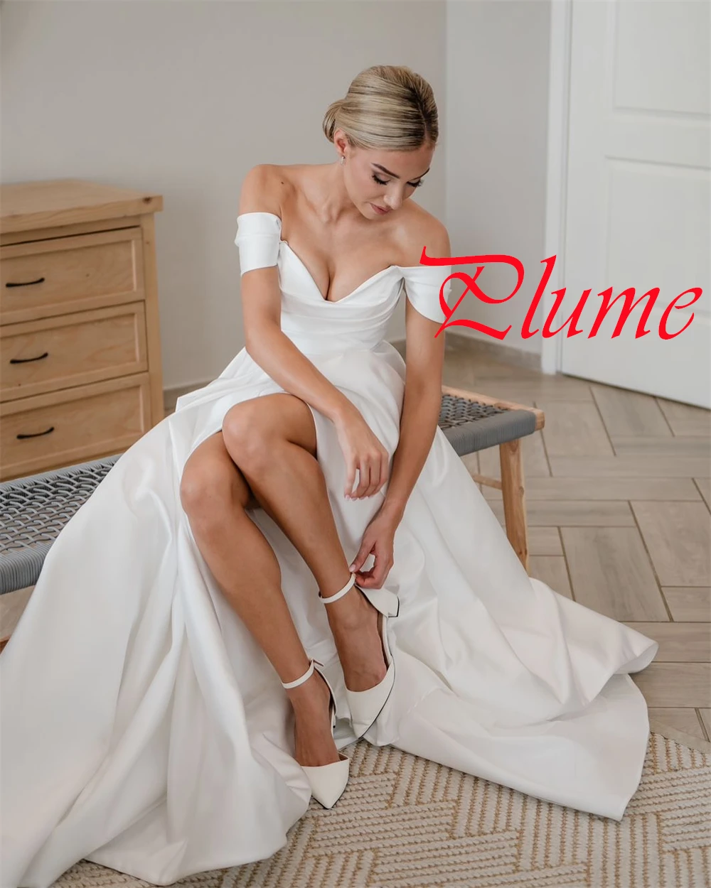 

Customized Exquisite White Satin Bridal Gowns Simple Strapless Off the Shoulder Wedding Dress Chapel Train Zipper Back Dress