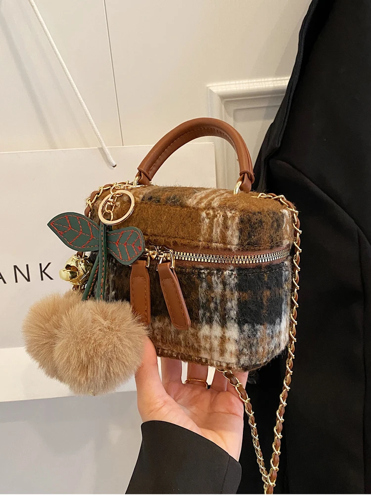 

Модная клетчатая шерстяная сумка через плечо для женщин, новинка 2025, осенне-зимняя сумка Ele, шикарная сумка через плечо с цепочкой