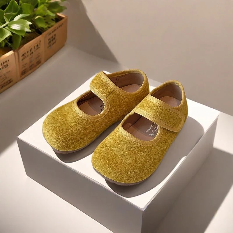 2025 جديد بنات الجلد المدبوغ حذاء مسطح لينة وحيد الاطفال أحذية نمط جديد بلون بسيط حذاء كاجوال للأطفال ربيع الخريف