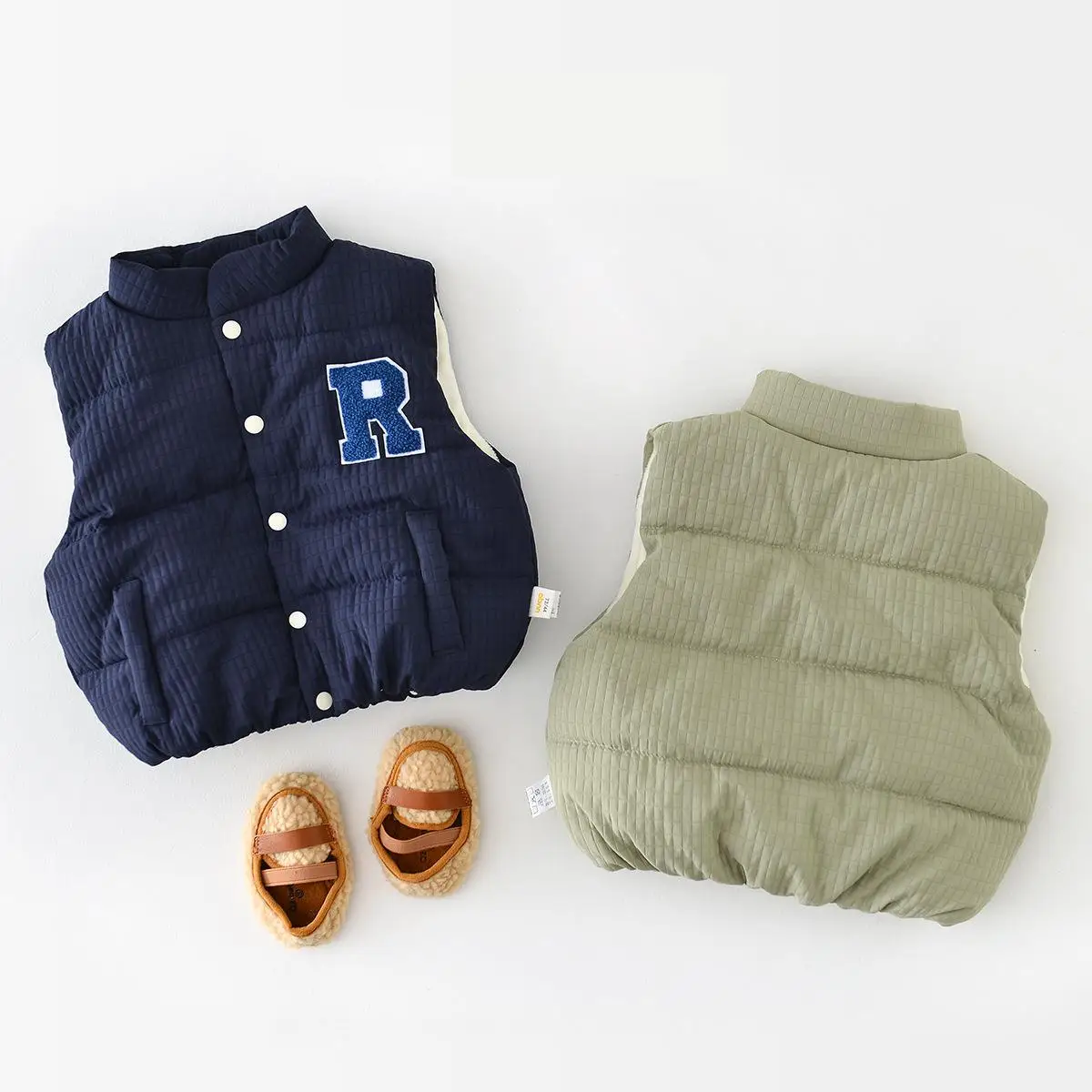 Autunno inverno bambini addensare gilet di cotone ragazzo neonato senza maniche ricamo lettera top ragazza bambino cotone solido moda gilet