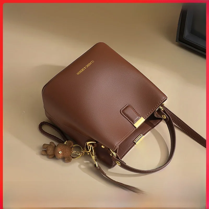 

Ladies 2024 New Buet Bag Commuter Crossbody Handbag Soft PU Leather Magnetic Bule Closure Casual Faion Handbag