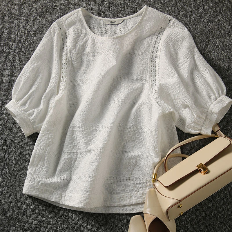 Cotton White Women Shirt Korean Sweet Lace Loose Female Blouse Summer New Lantern Sleeve O Neck Fashion Ladies Casual Tops