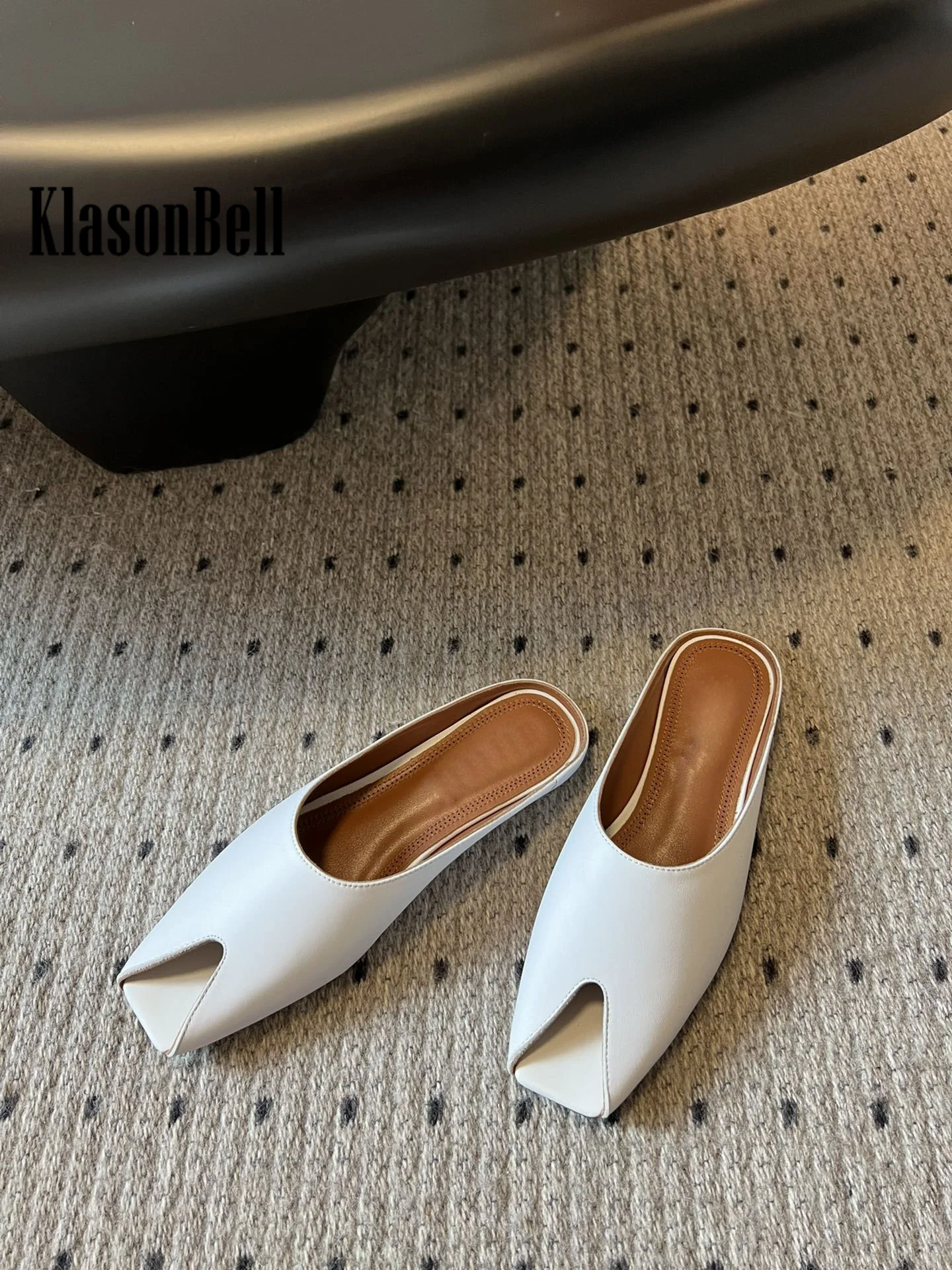 7.19 KasonBell Fashion Sexy Sheepskin Peep Toe Women Slippers Leopard Pattern Metal Decoration Square Toe Flat Sole Sandals