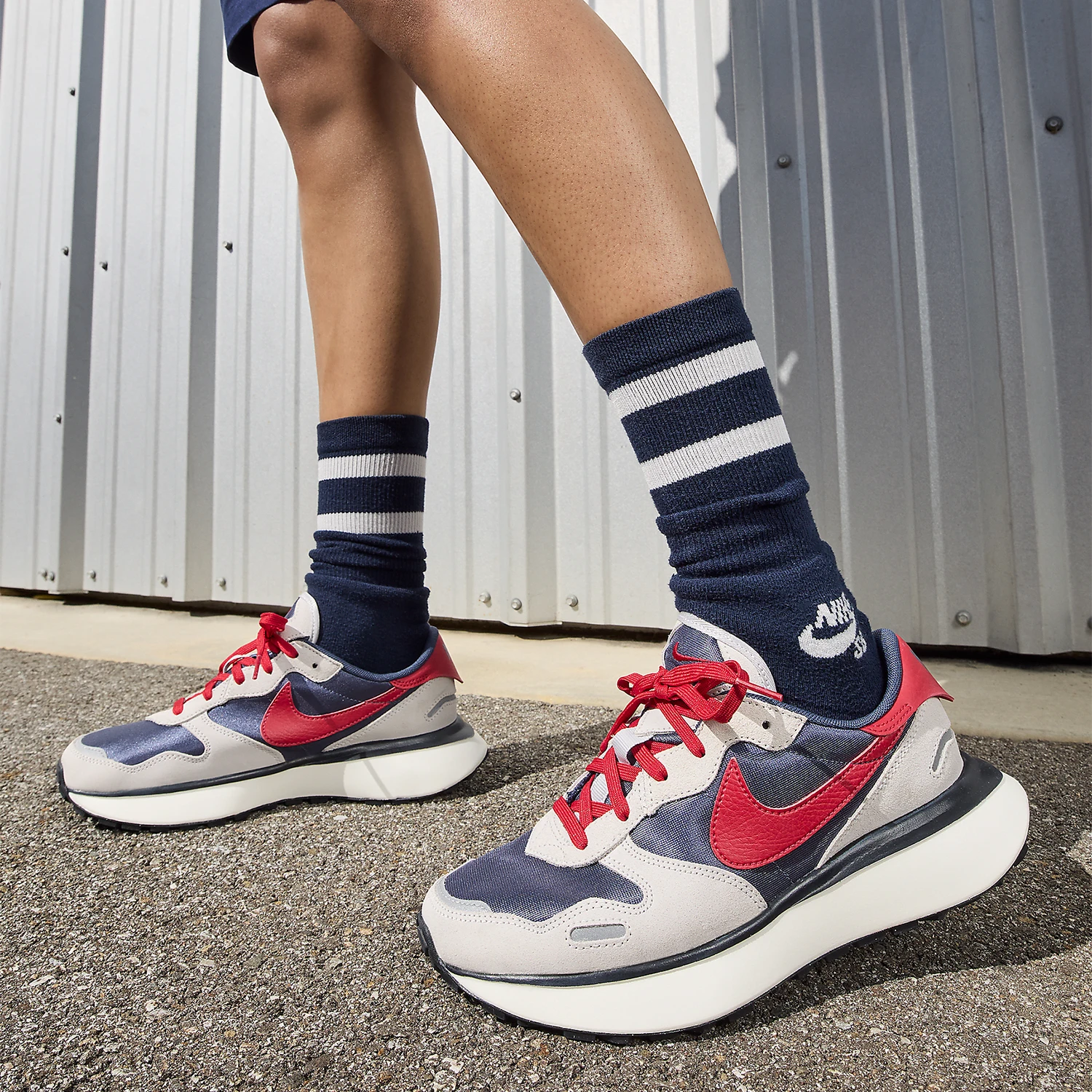 

Женские кроссовки Nike Genuine Phoenix Waffle на толстой подошве в стиле ретро FD2196-400